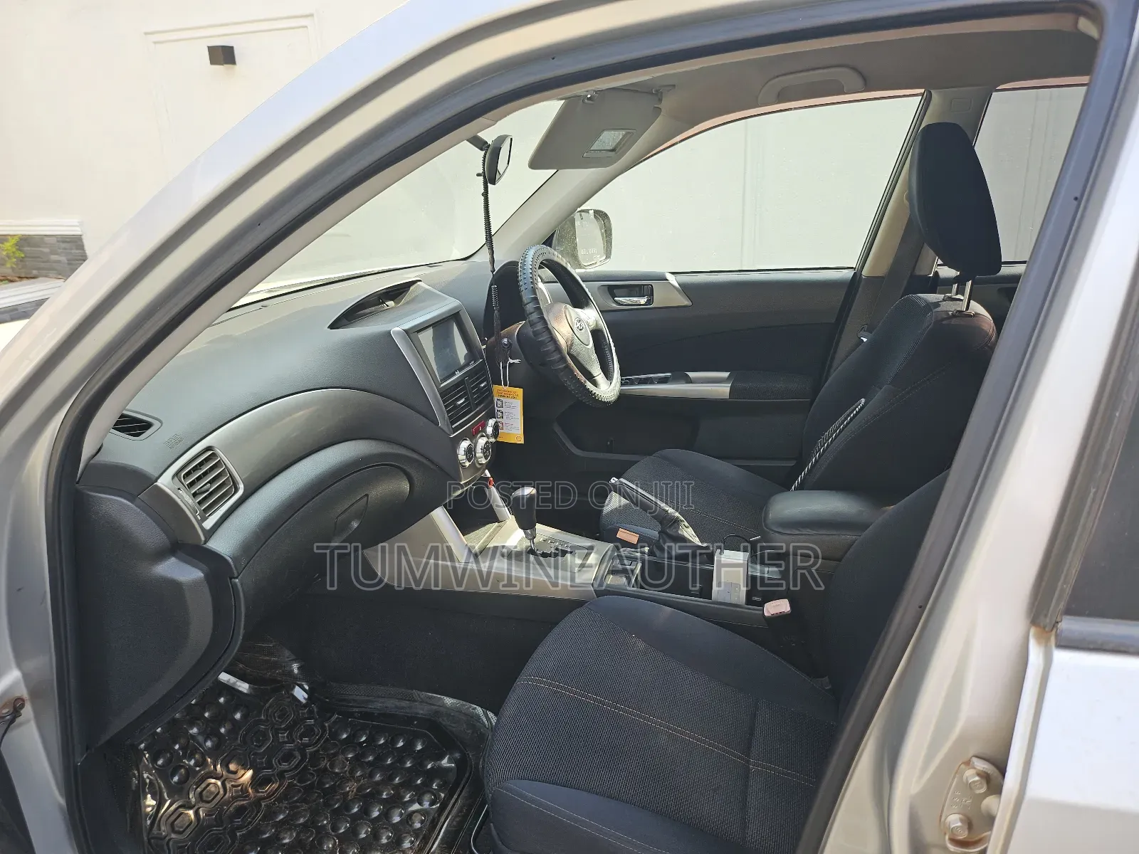 Subaru Forester 2.5X Automatic 2011 Silver