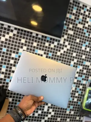 Laptop Apple MacBook Pro 2020 16GB Intel Core I5 SSD 512GB