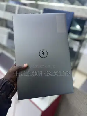 Laptop Dell XPS 17 9720 32GB Intel Core I7 SSD 1T