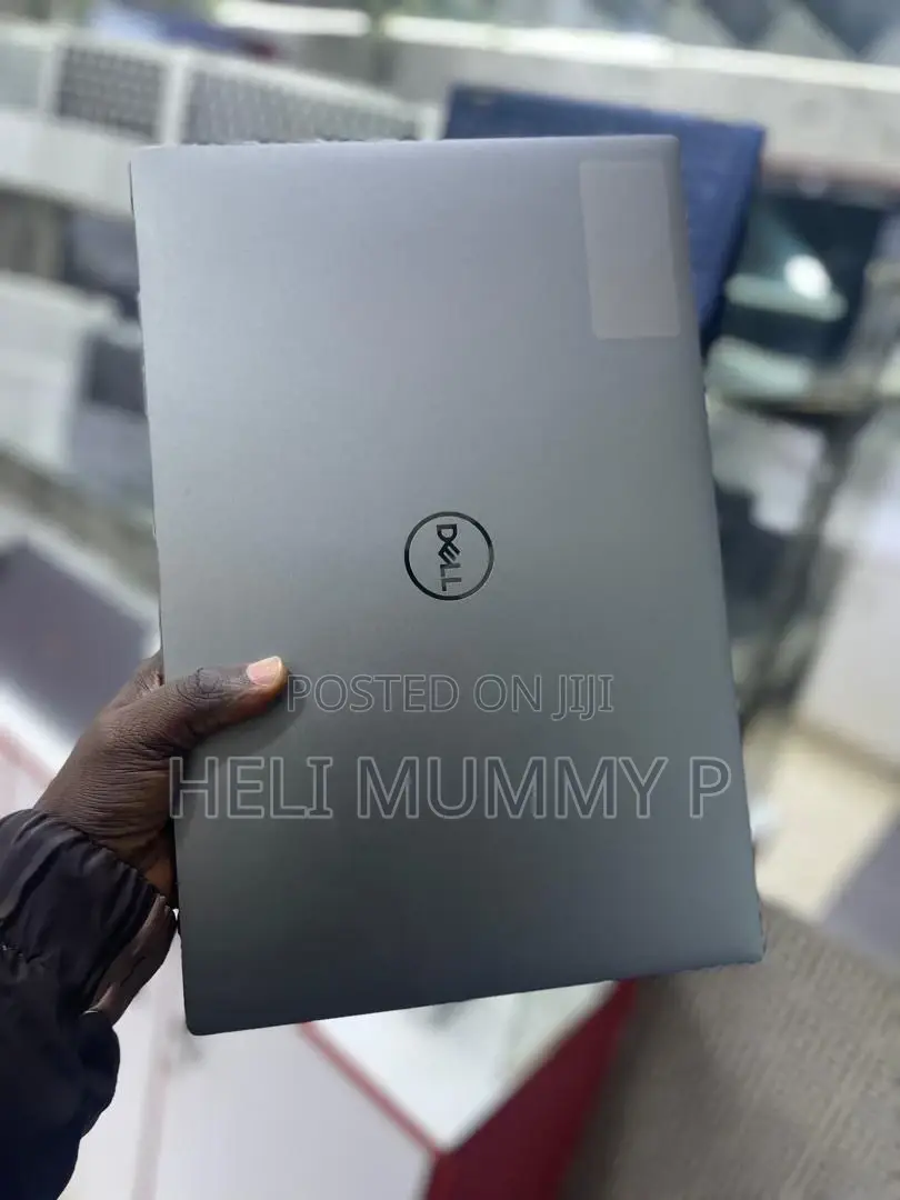 Laptop Dell XPS 17 9720 32GB Intel Core I7 SSD 1T