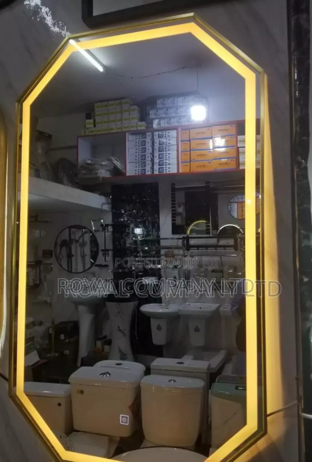 Elegant Design Mirror With Lighs
