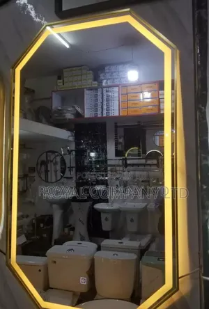 Elegant Design Mirror With Lighs