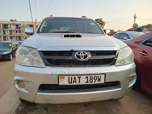Toyota Fortuner 2009 Silver