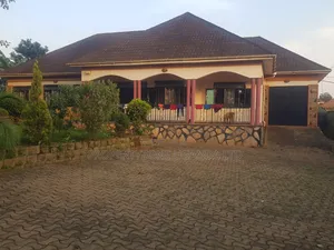 Furnished 5bdrm Bungalow in Kawempe for sale