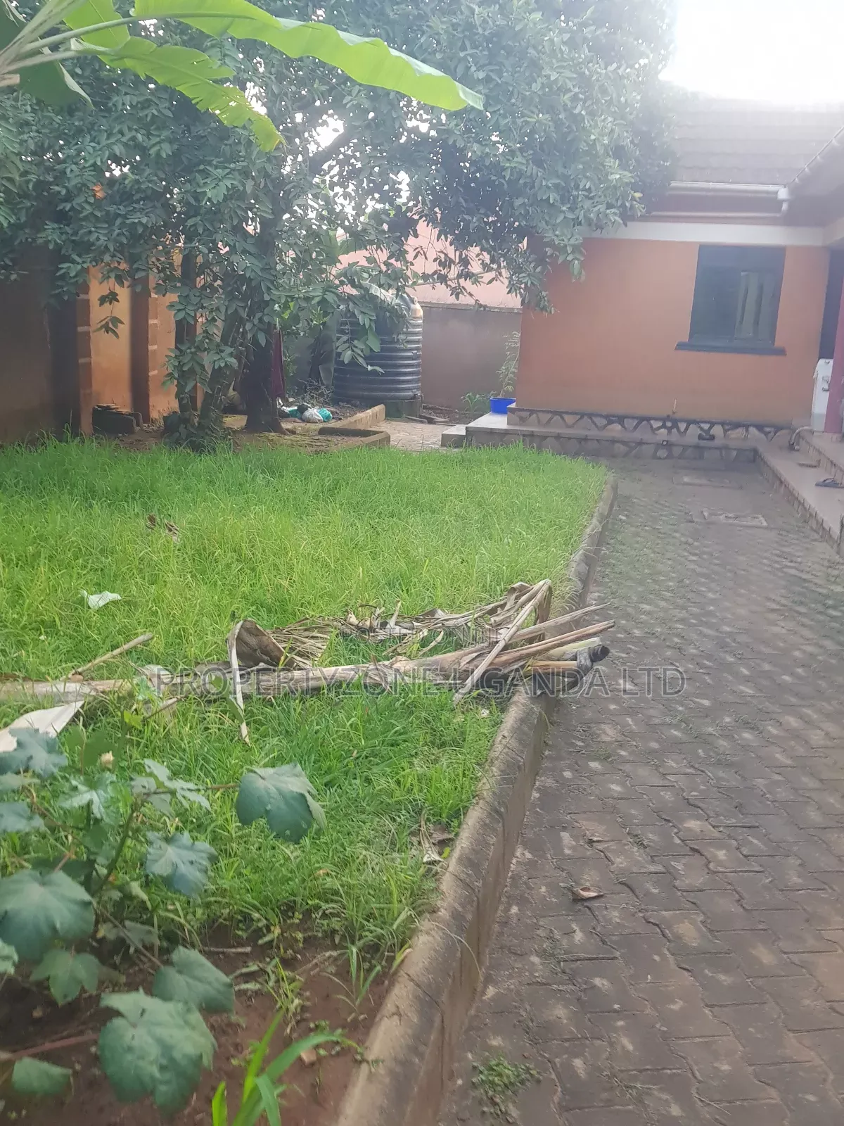 Furnished 5bdrm Bungalow in Kawempe for sale
