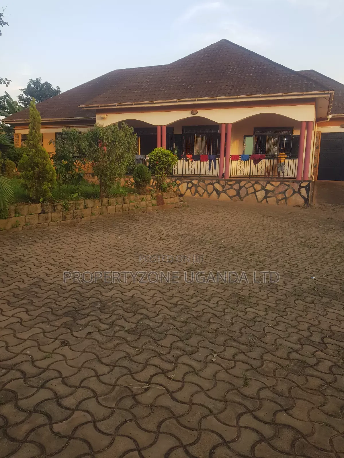 Furnished 5bdrm Bungalow in Kawempe for sale