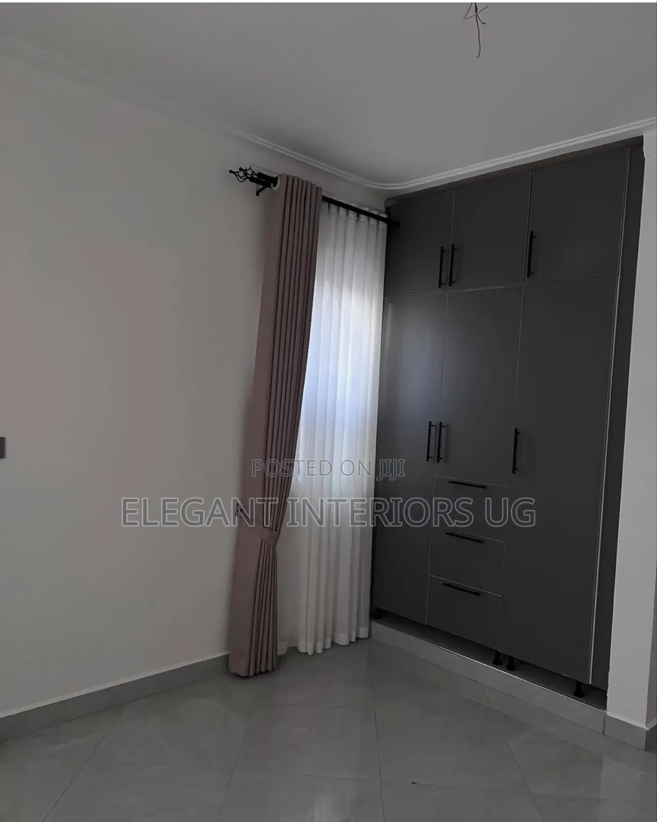 Heavy Curtains at Favorable Price Available for Homes and Hotels