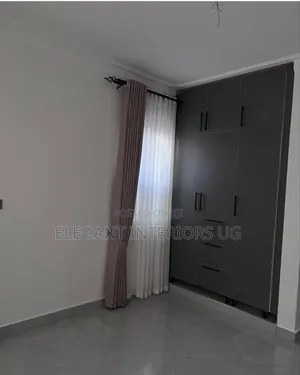 Heavy Curtains at Favorable Price Available for Homes and Hotels