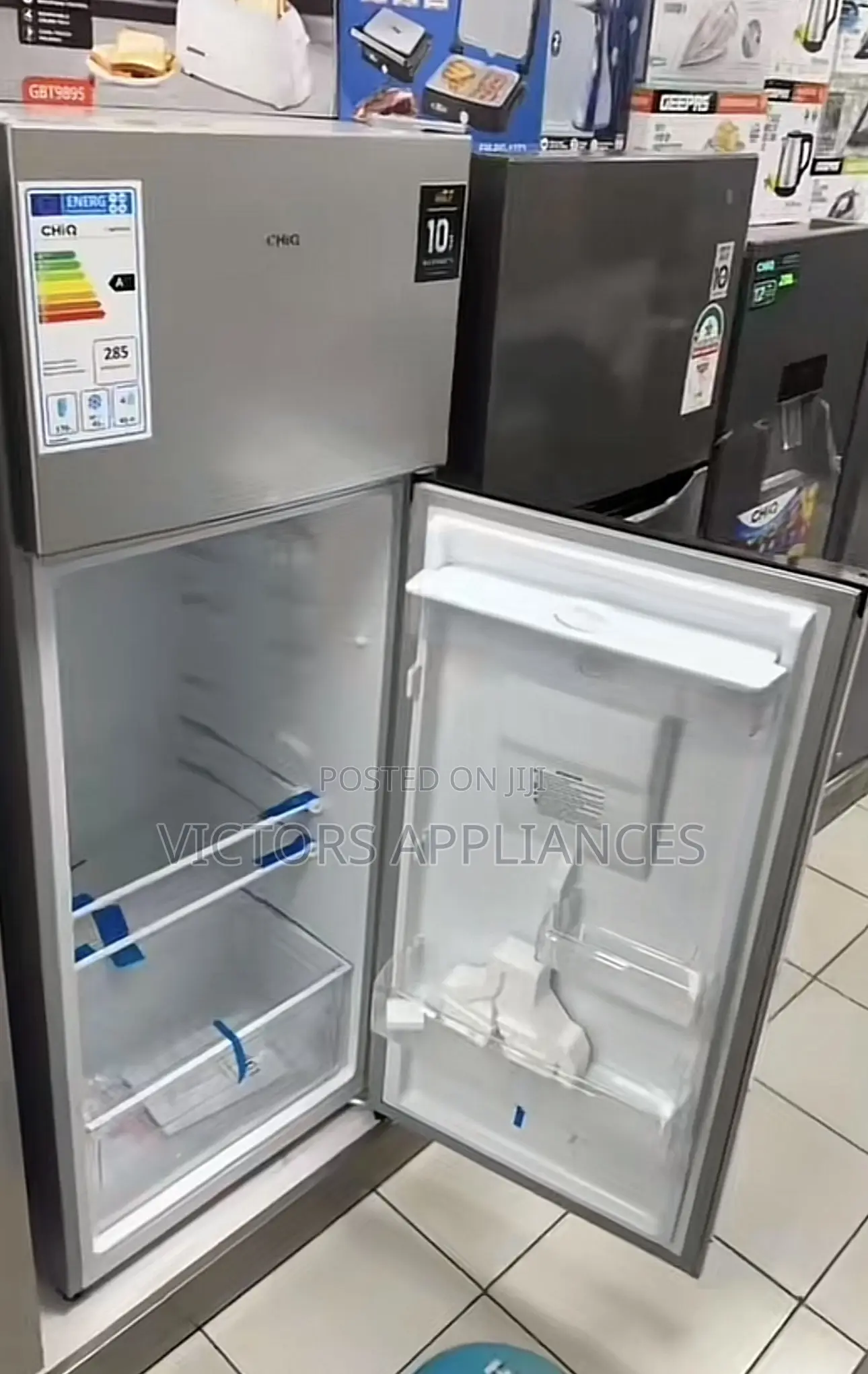 Chiq 270l Double Door Refrigerator With Refrigerator 10years Warranty