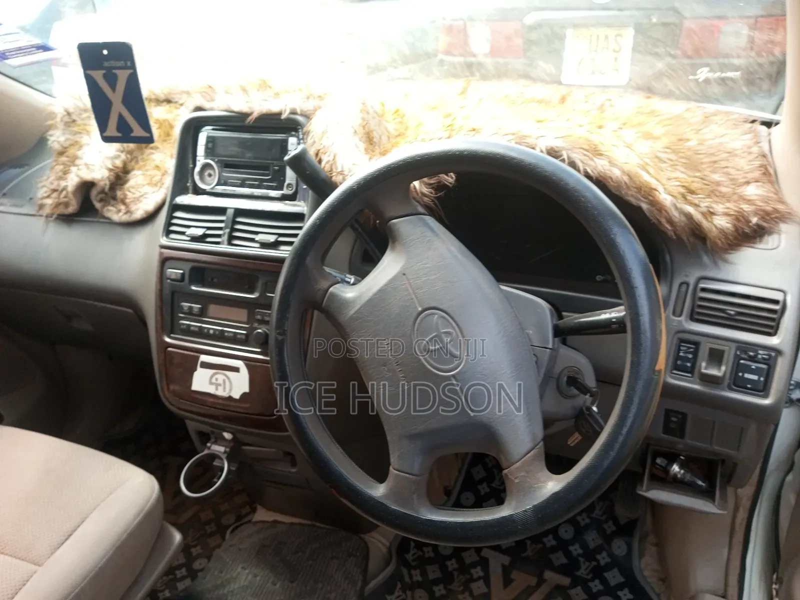 Toyota Ipsum 2000 White