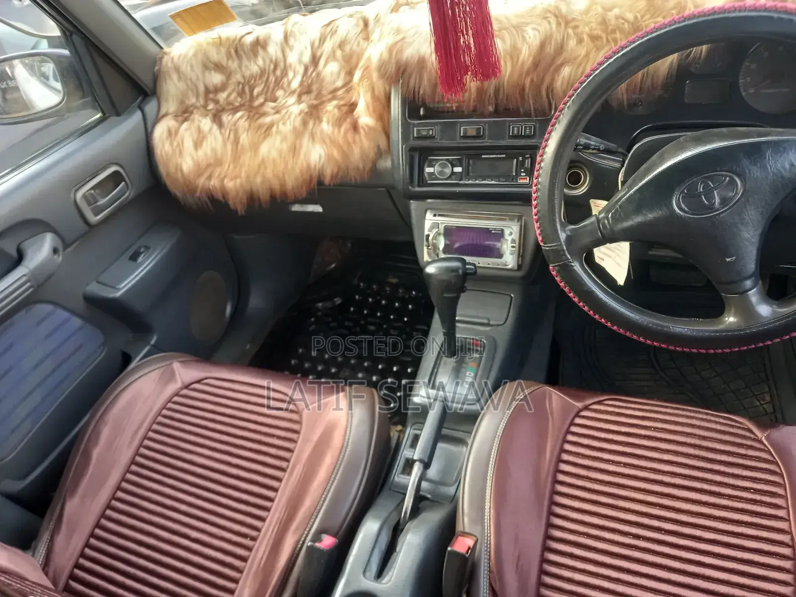 Toyota RAV4 Base FWD 1999 White