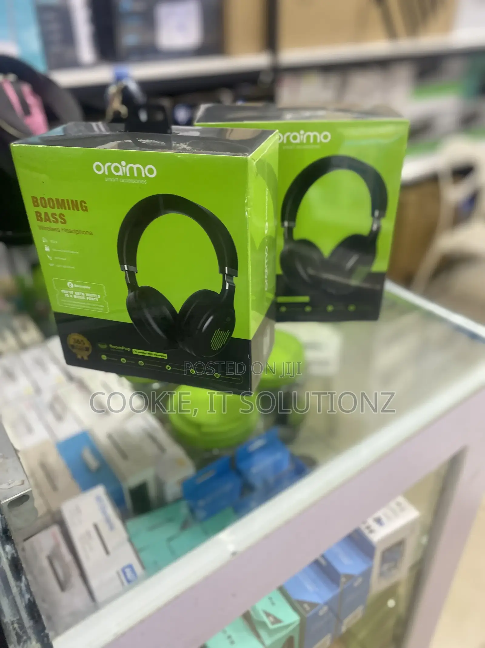 Araimo Wireless Headphone Set