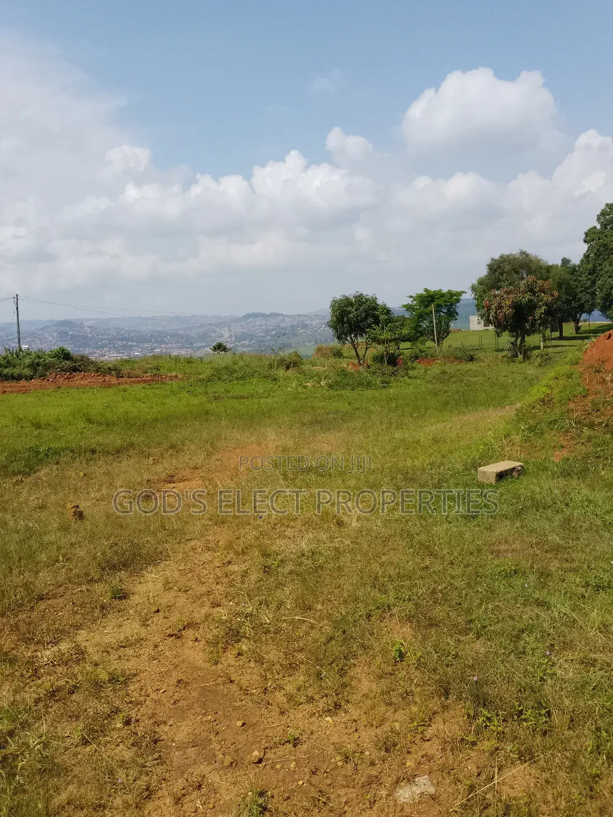 1 Acre and 15 Decimals for Sale in Seguku Hill 1 Billion SHS