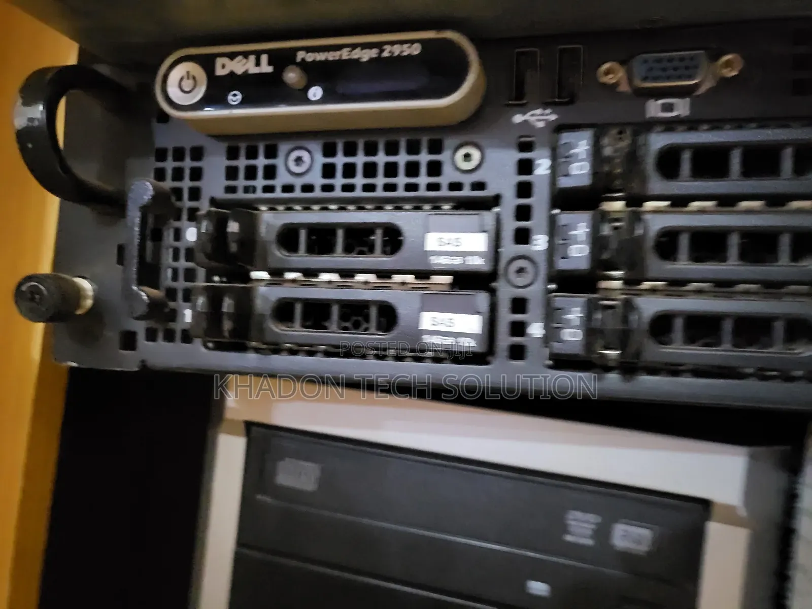 Server Dell Poweredge R2950 12GB Intel Xeon eMMC 4T