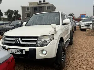 Mitsubishi Pajero 2008 White