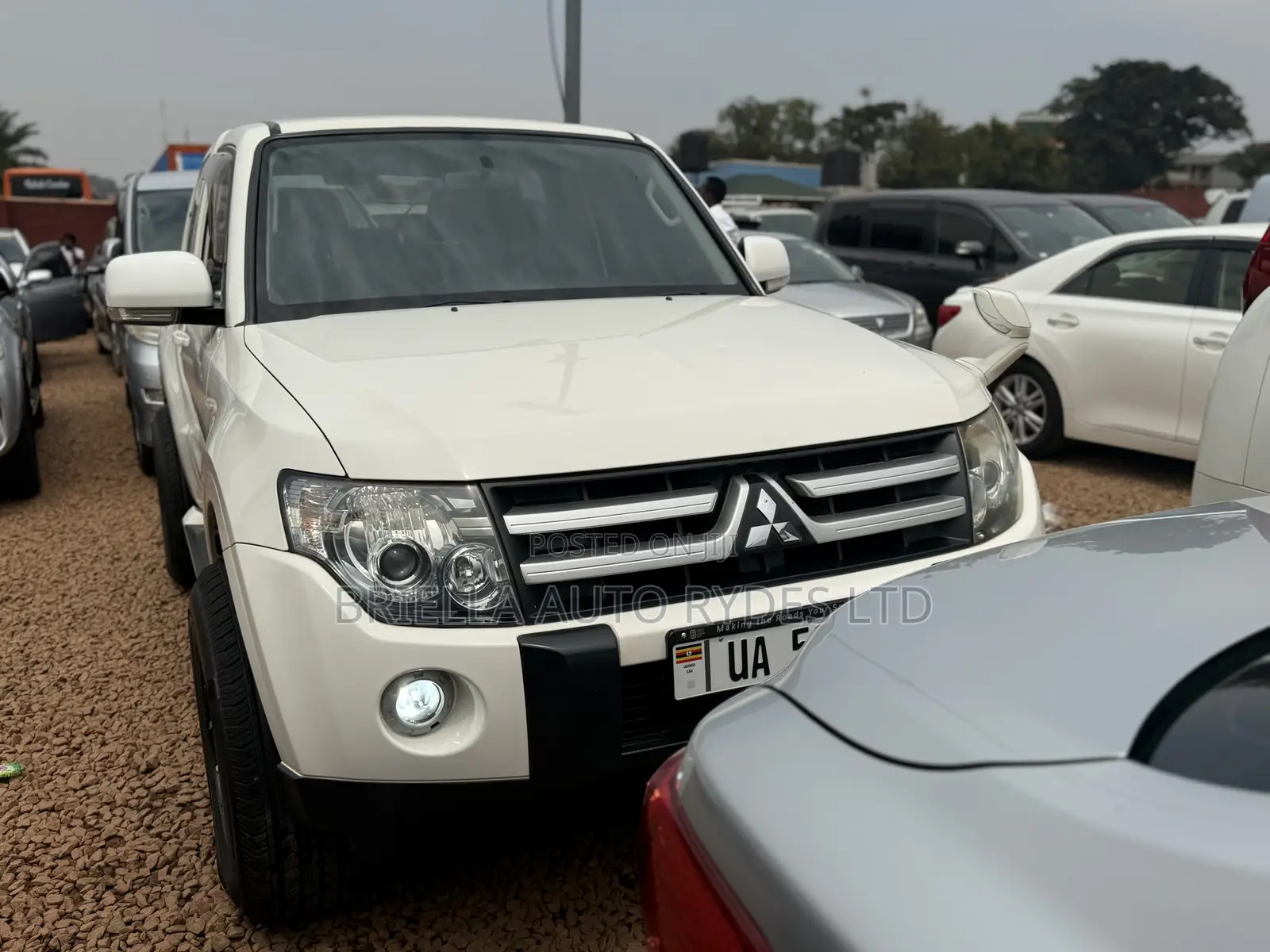 Mitsubishi Pajero 2008 White