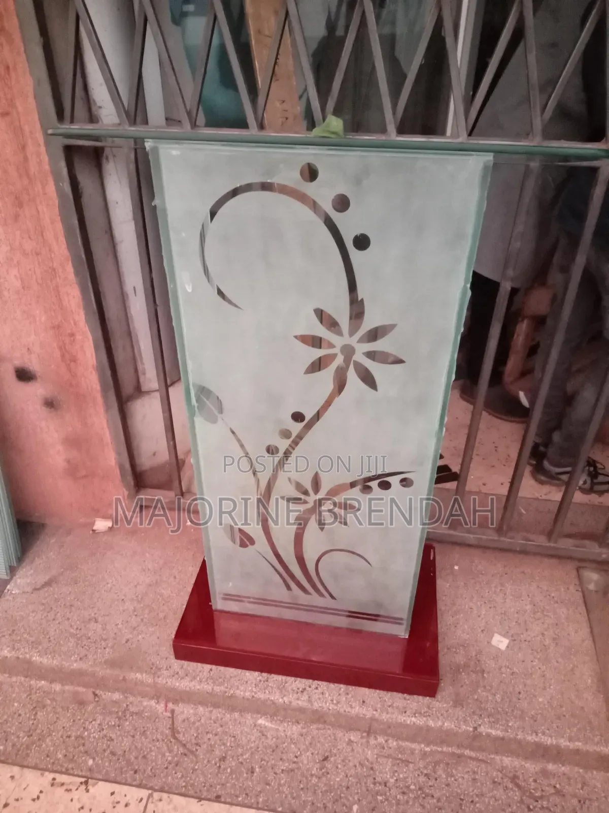 Snow White Pulpit
