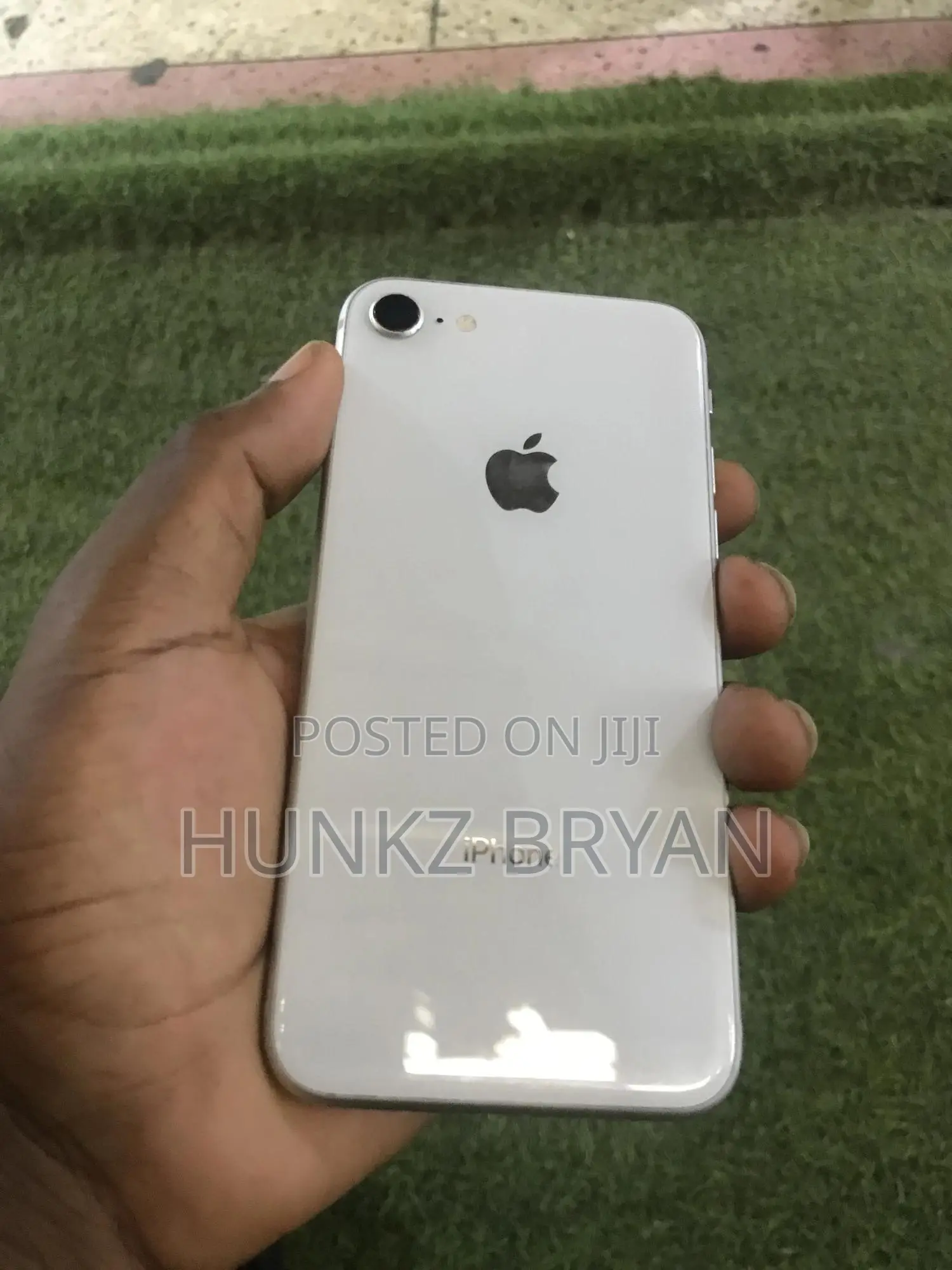 Apple iPhone 8 64 GB White