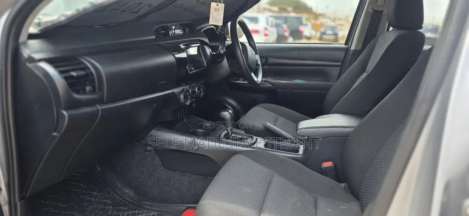 Toyota Hilux 2022 Gray