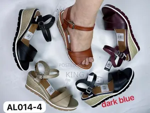Wage Sandals