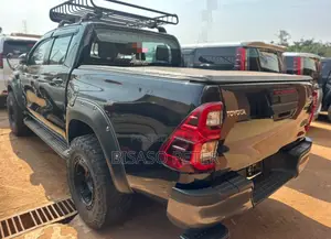 Toyota Hilux 2019 Black