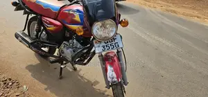 Bajaj Boxer 125 2025 Red