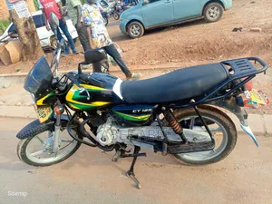 Bajaj Boxer 125 2024 Red