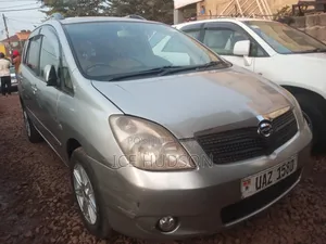 Toyota Corolla Spacio 2006 Gold