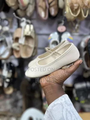 Accurate Girls Shoes