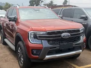 Ford Ranger Wildtrak 2023 Maroon