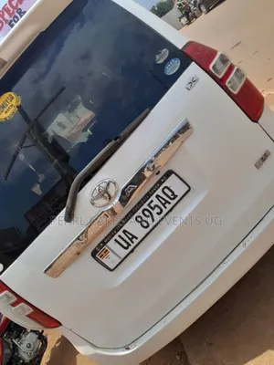 Toyota Noah Car Hire With Driver Airport Pick-Up Selfdrive 3dv