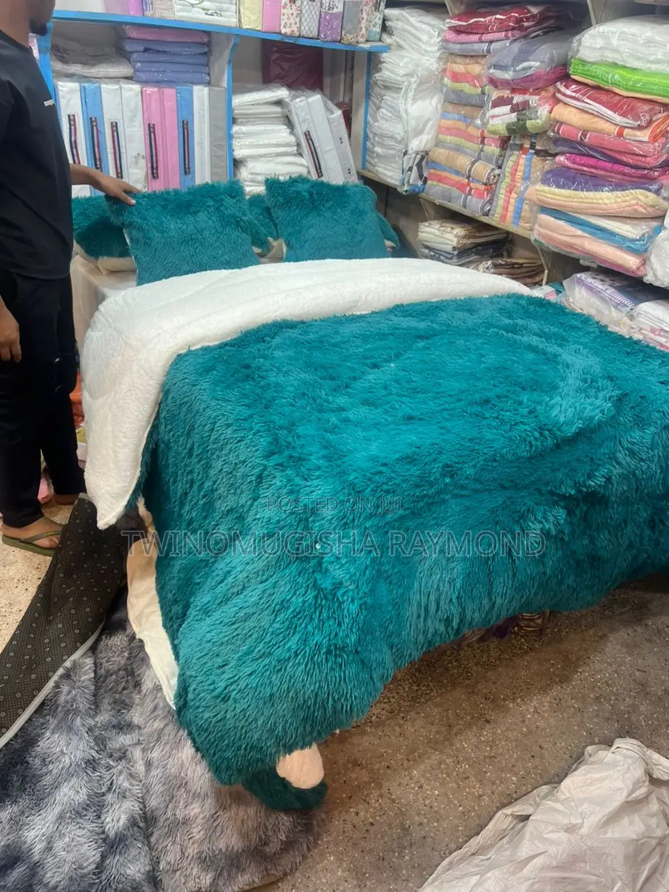 6 Pc Fluffy 6x6 Duvet Set