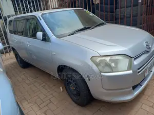Toyota Succeed SV Premium 2014 Silver
