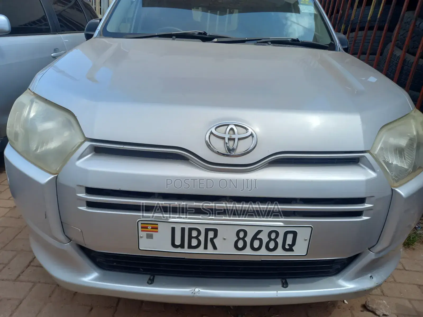 Toyota Succeed SV Premium 2014 Silver