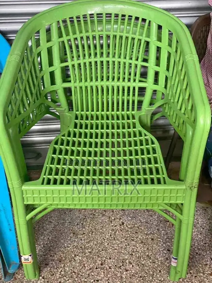 Plastic Chairs Plastic Chairs