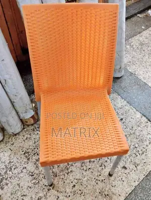 Strong Plastic Chairs With Multiple Colors