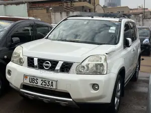 Nissan X-Trail 2010 White