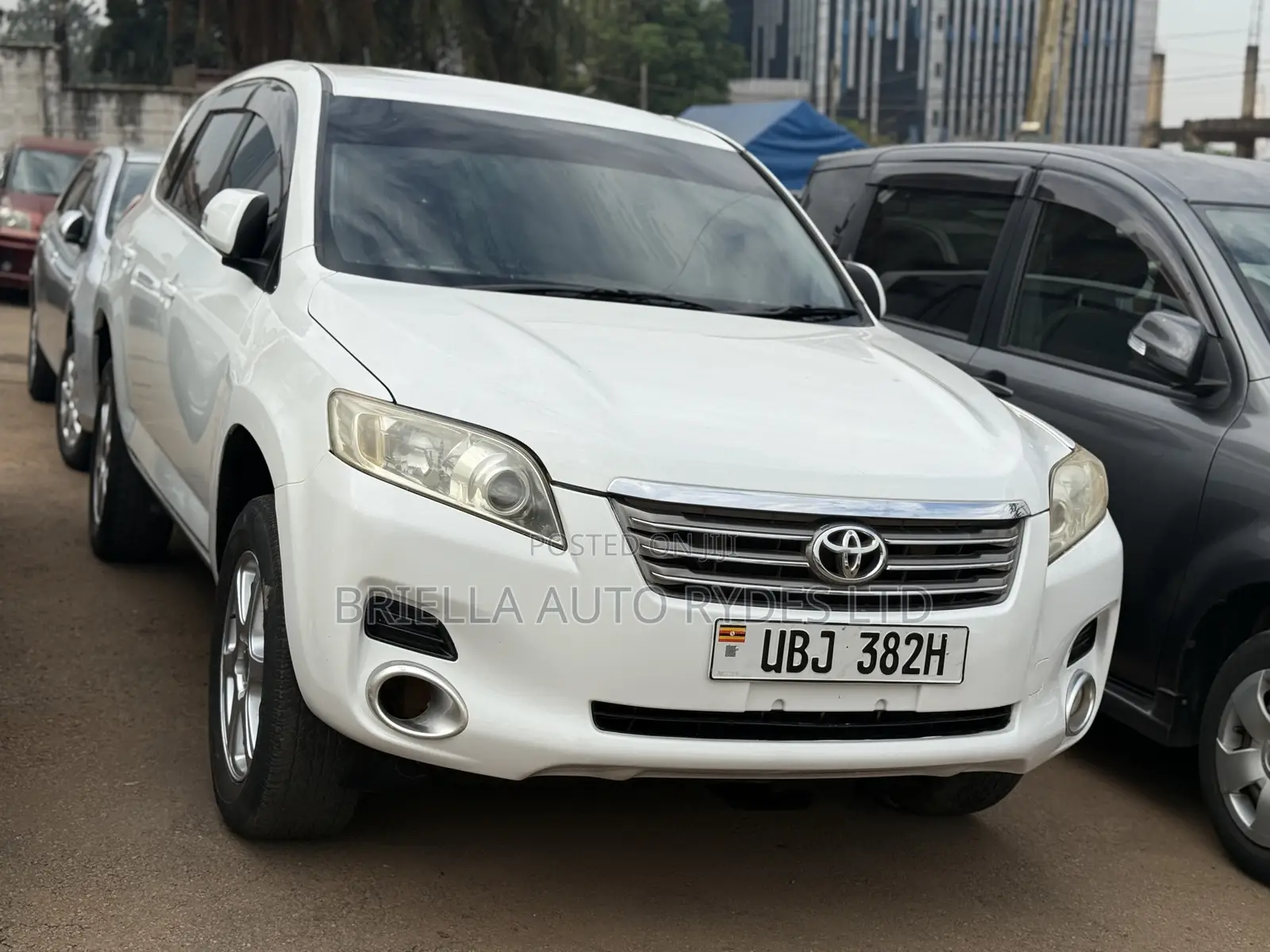 Toyota Vanguard 2008 White