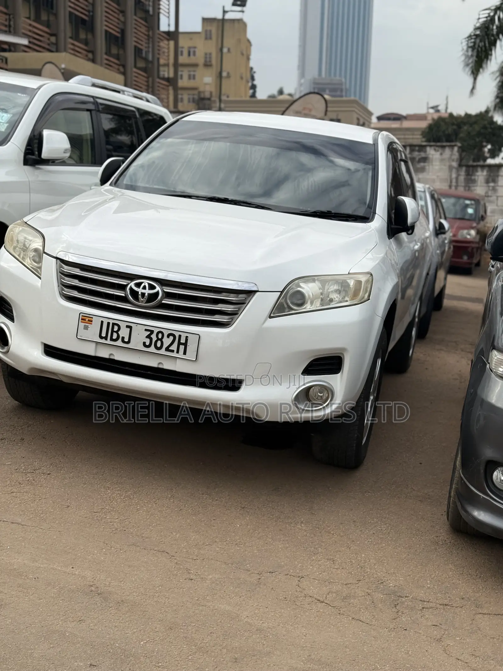 Toyota Vanguard 2008 White