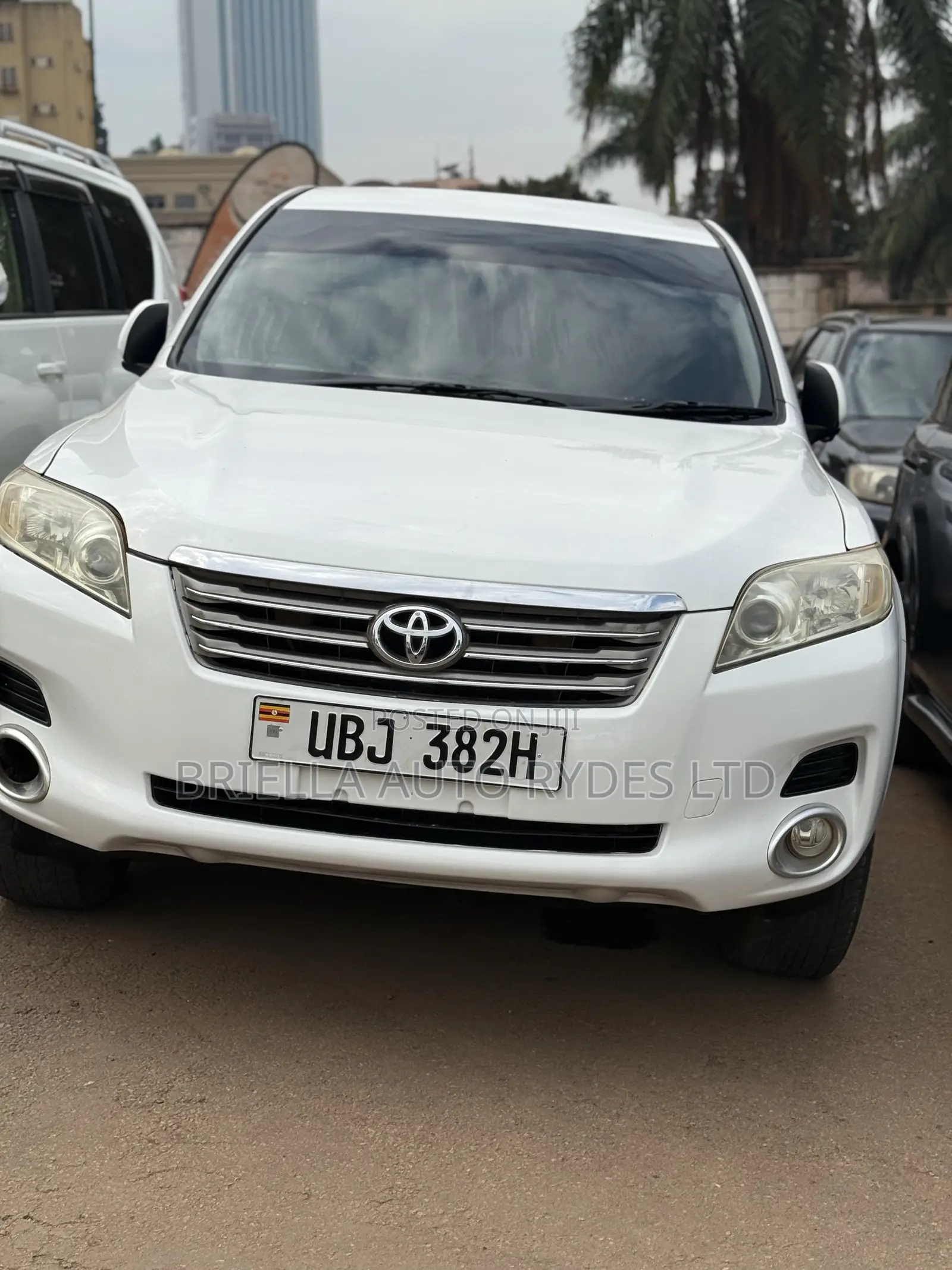 Toyota Vanguard 2008 White