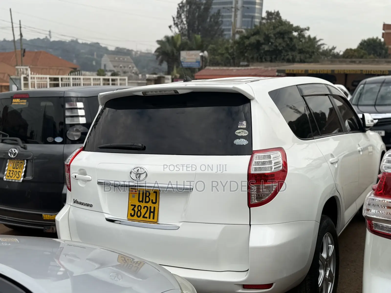 Toyota Vanguard 2008 White