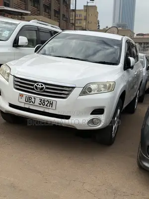 Toyota Vanguard 2008 White