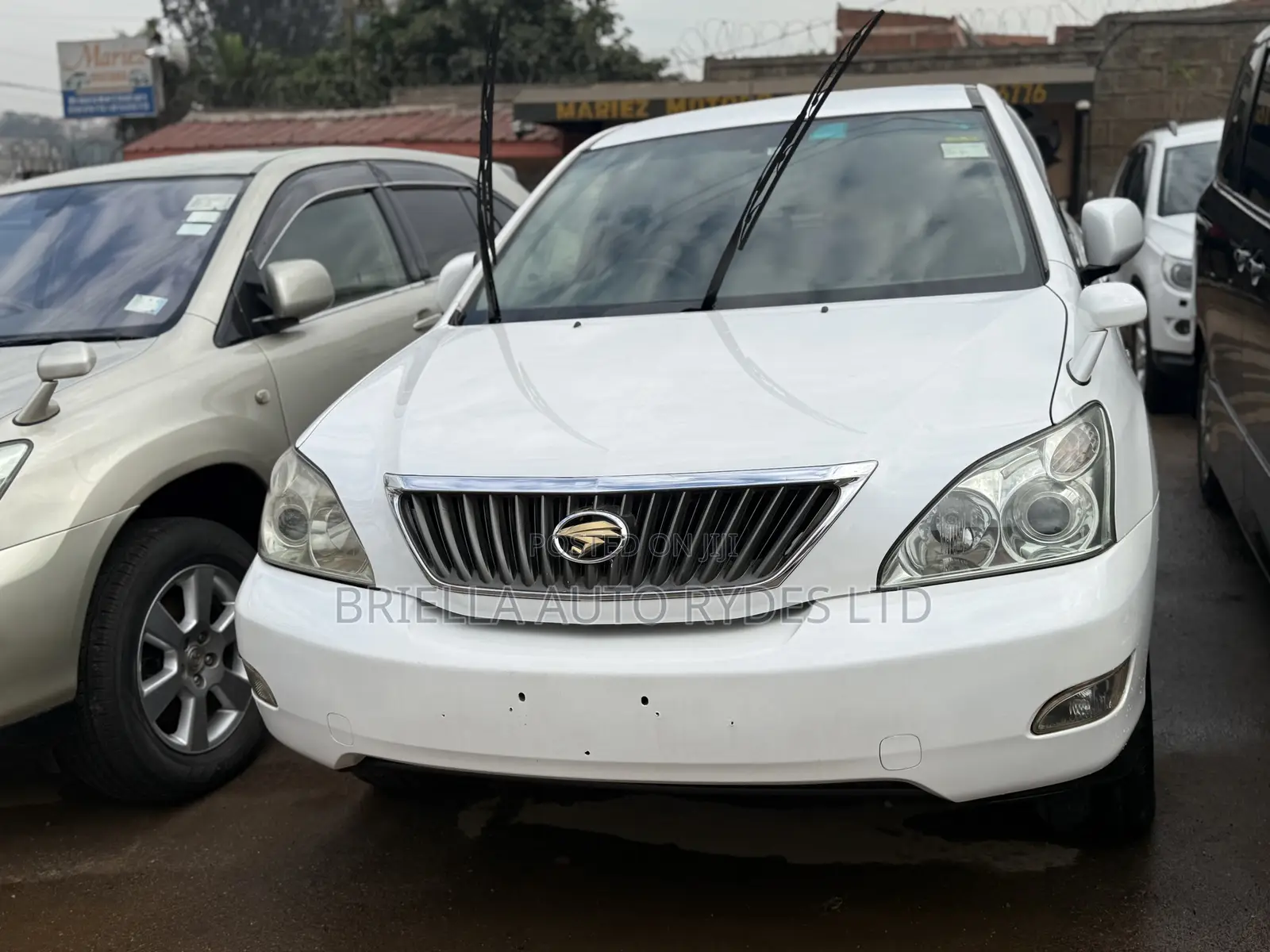 Toyota Harrier 2010