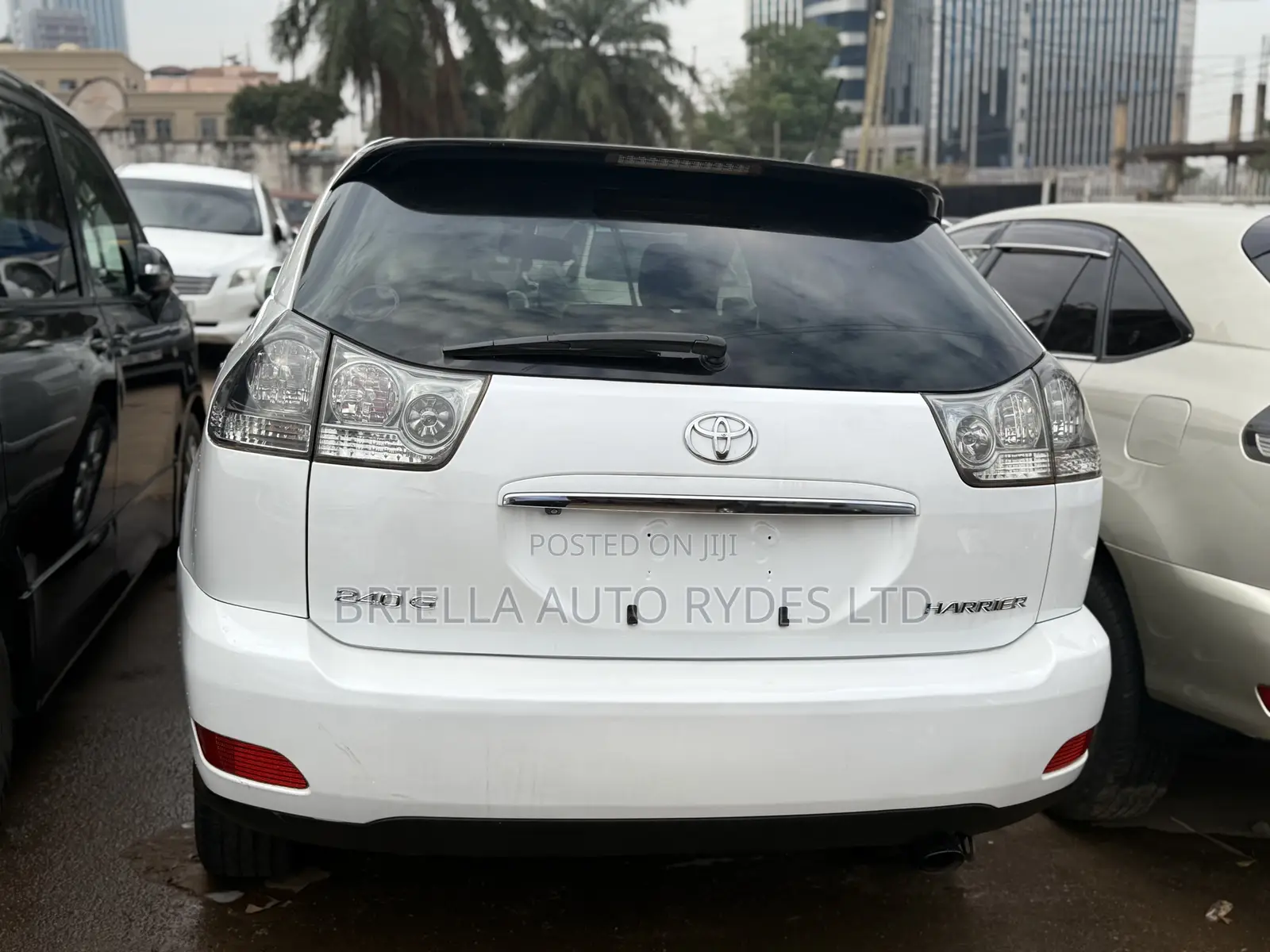Toyota Harrier 2010