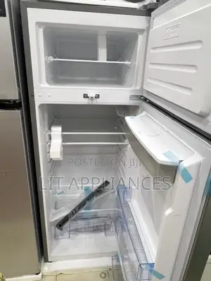 Adh 278l Fridge With a Water Dispenser