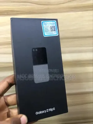 New Samsung Galaxy Z Flip 5 256 GB Gray