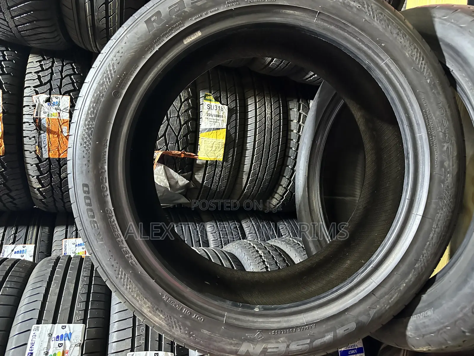 245/45r19 Kapsen Tyre