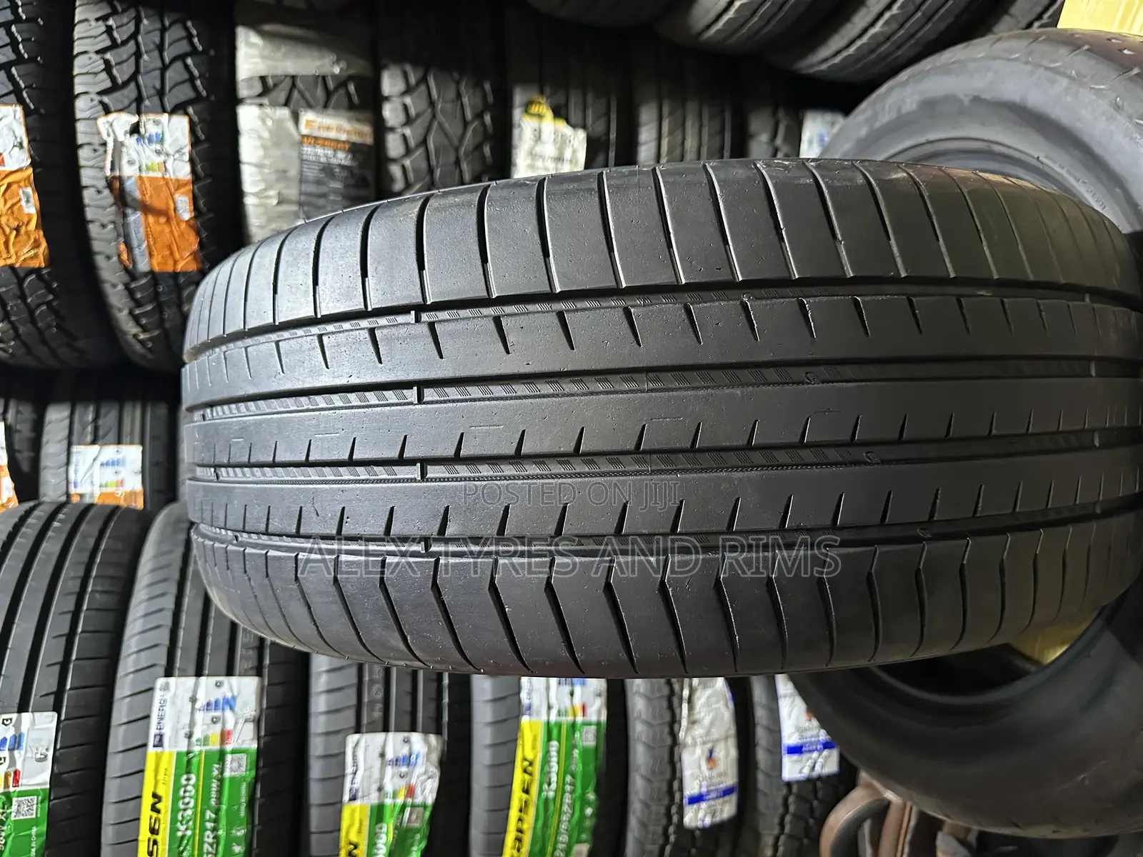 245/45r19 Kapsen Tyre