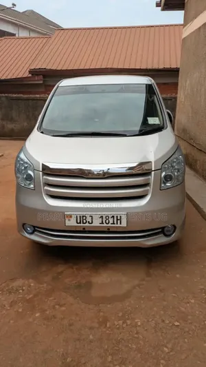 Toyota Noah Carhire Selfdrive Pick-Up Tours Travel Airport Pick-Up55g