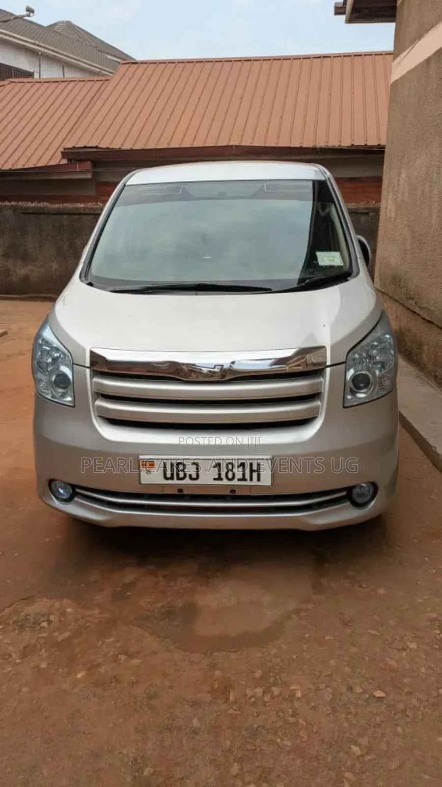 Toyota Noah Carhire Selfdrive Pick-Up Tours Travel Airport Pick-Up55g